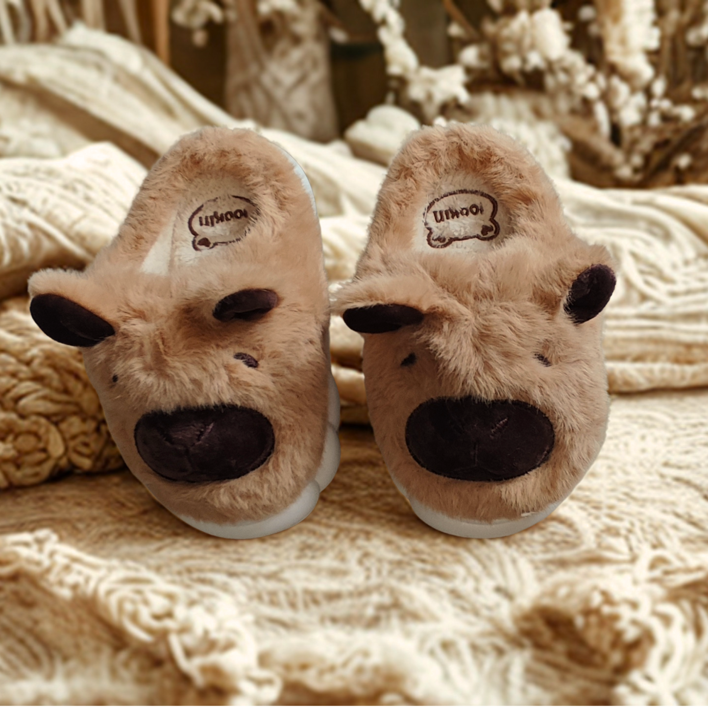 Pantuflas de Capibara Cerradas color Marrón (Niño / Niña)
